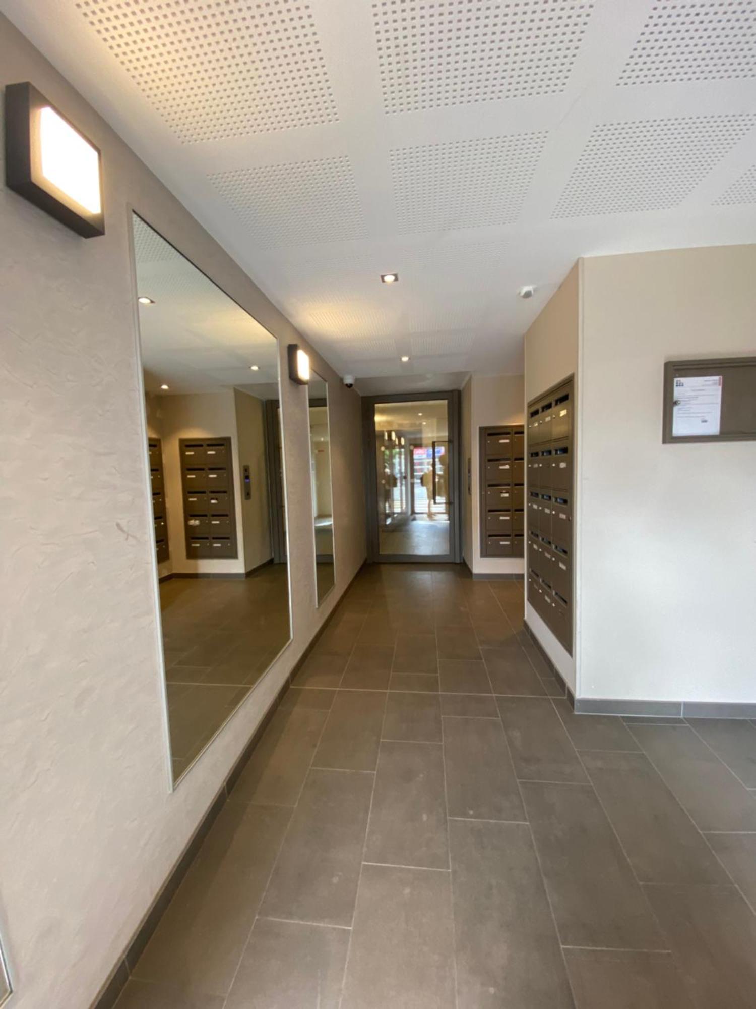 Charme Citadin Villemomble Exterior foto